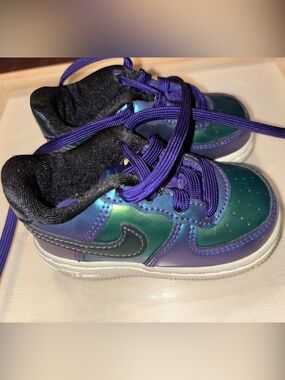 Nike Purple & Green Iridescent Sneakers Baby 4c Metallic Shoes